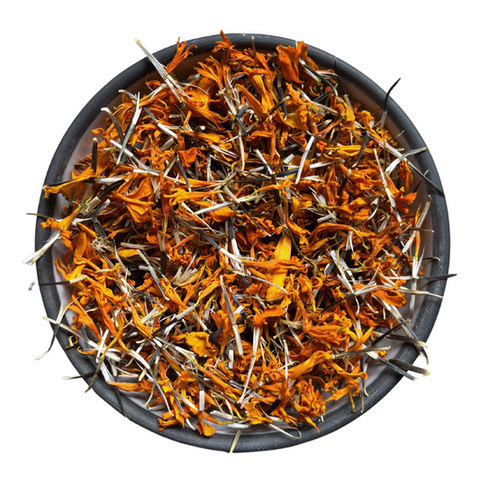 dried marigold flowers